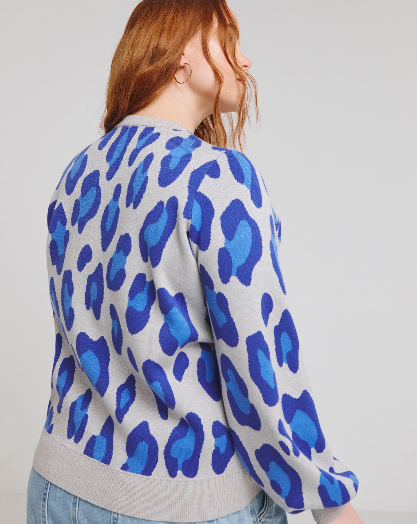 Blue leopard print jumper deals
